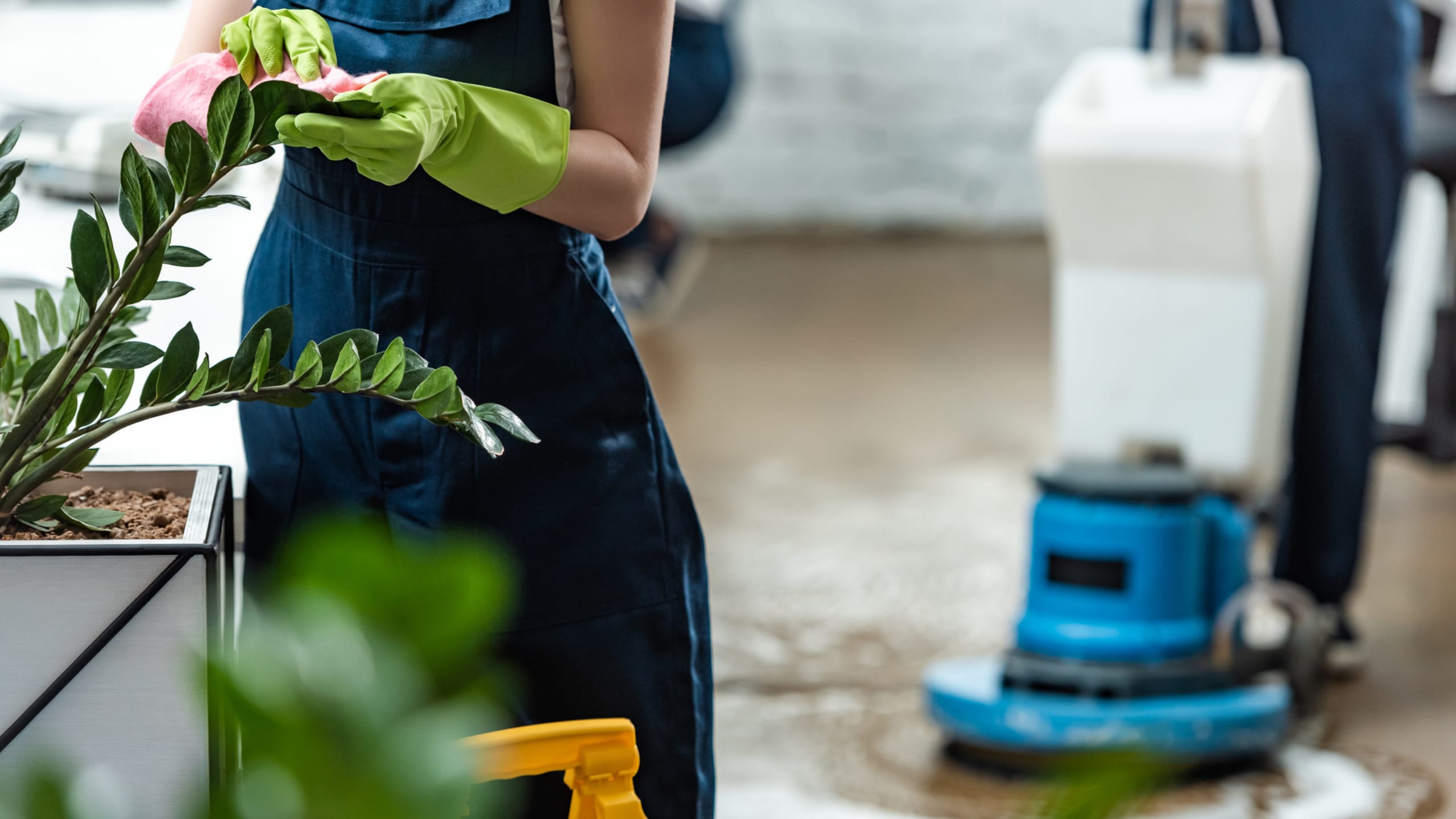 How to Create an Efficient System for Daily Office Cleaning Routines! 