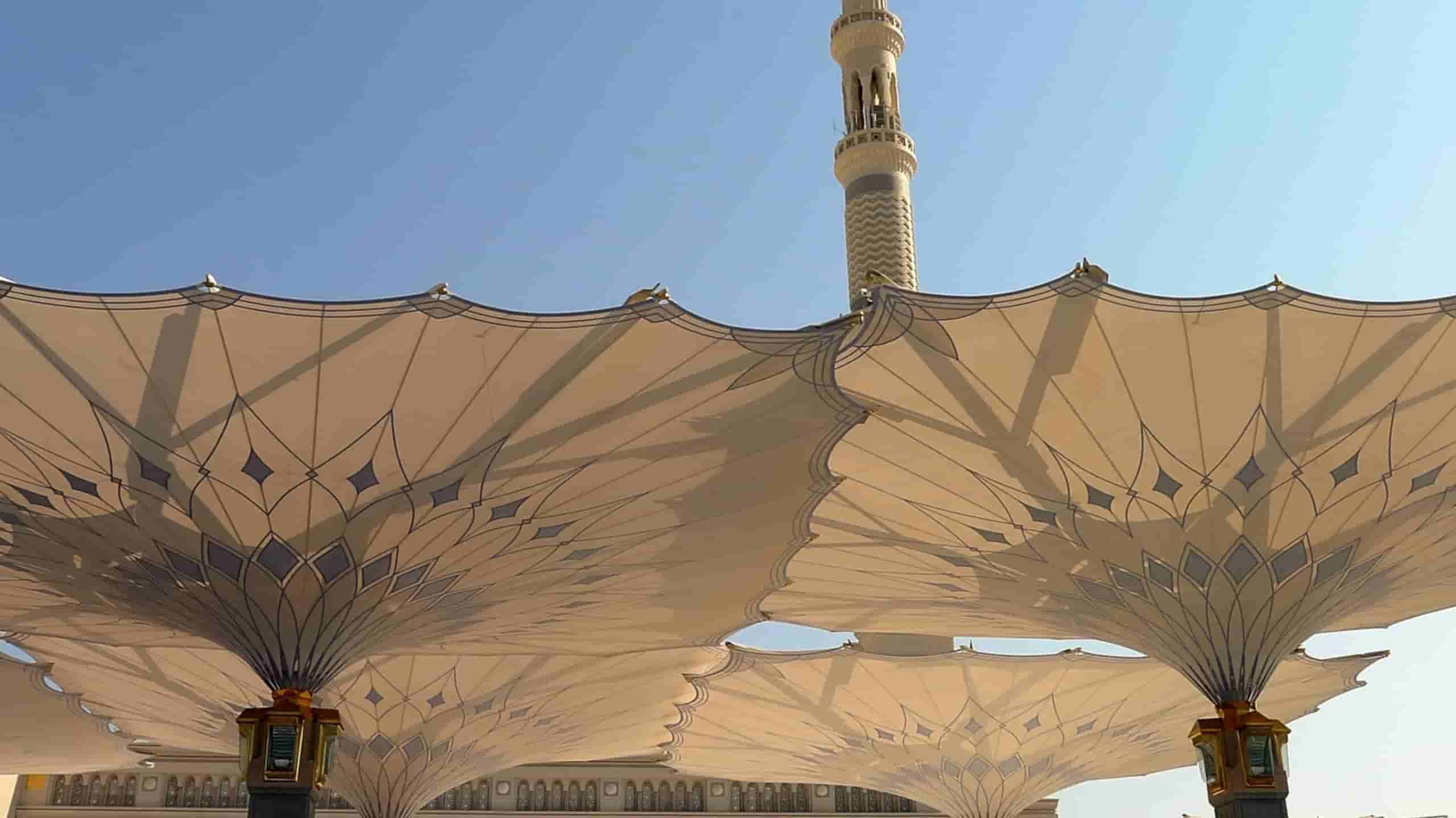 Transportation options for traveling to and from Mecca